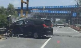 三乡车祸最新爆料消息新闻,事故原因揭秘，伤亡情况及救援行动详述